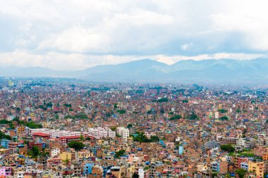 Kathmandu şehir Swayambhunath Stupa karmaşık üzerinden üzerinden Katmandu, Nepal - 15 Temmuz 2018: Görünüm, UNESCO miras ve önemli bir hac yeri ve Budistler için tüm dünyada ibadet.