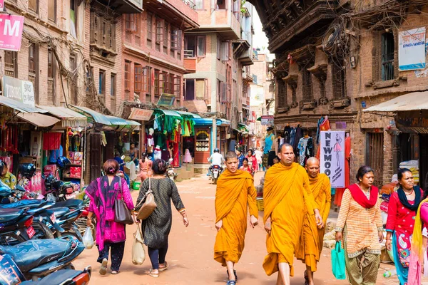 Bhaktapur 尼泊尔 2018年7月16日 Bhatktapur 城市的传统建筑和街景 以尼泊尔最完好的宫殿庭院和老城中心而闻名 — 图库照片