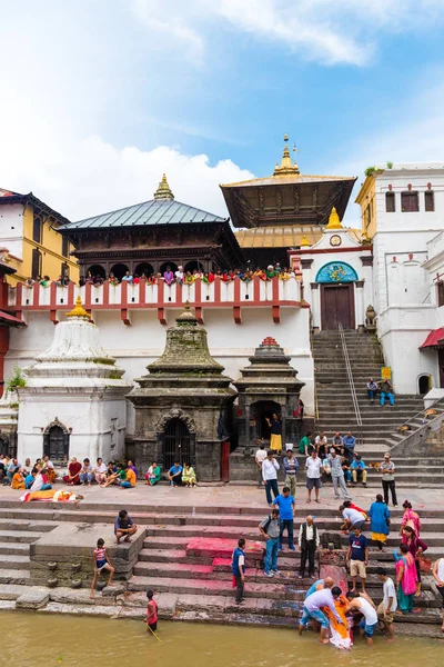 Pashupatinath Nepal Julho 2018 Ritual Cremação Pashupatinath Famoso Sagrado Complexo — Fotografia de Stock