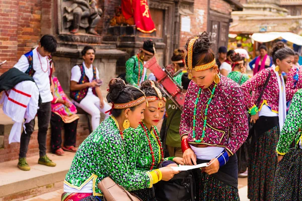 Patan Lalitpur Nepal July 2018 Group Dancers Wearing Traditional Costumes — Stock Photo, Image