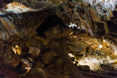 Görüntülemek Güney zafer mağara ile kireçtaşı chambers, süslemeleri ve rock kazık en büyük mağara Yarrangobilly alanında, Kosciuszko Milli Parkı, Nsw, Avustralya