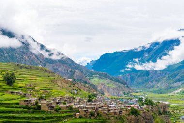 Manang Köyü, Annapurna koruma alanı, geleneksel mimarisinin en büyük koruma alanı Nepal