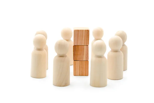 Houten Figuren Als Business Team Cirkel Rond Toren Van Houten — Stockfoto