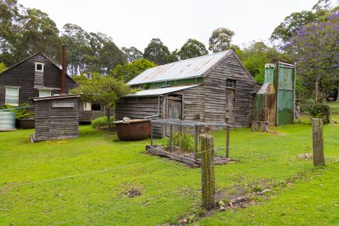 Davidson balina İstasyonu, Nsw, Avustralya-Aralık 31, 2018: Davidson İstasyonu Historic Site, balina, balina İstasyonu Edrom, Avustralya, 1896 yılında inşa bir miras listelenen eski üzerinde göster.