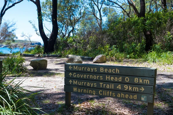 Mağara Beach, Nsw, Avustralya-Aralık 23, 2018: Sakin, beyaz kum Murrays Beach Jervis Bay, Booderee Milli Parkı, Nsw, Avustralya için bilgi rehberlik üye