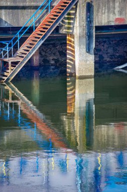 Gün doğumunda güzel nehir manzarası, Belgrad, Sırbistan 