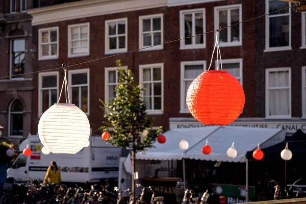 Decoración callejera para el Día de la Liberación, Leiden, Países Bajos — Foto de Stock