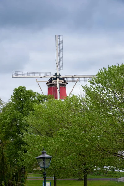 Molino Viento Leiden Países Bajos Decorado Con Bandera Duch — Foto de Stock