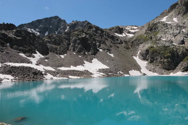 Lago Montaña Hermosas Aguas Turquesas Las Montañas Del Cáucaso Arkhyz —  Fotos de Stock