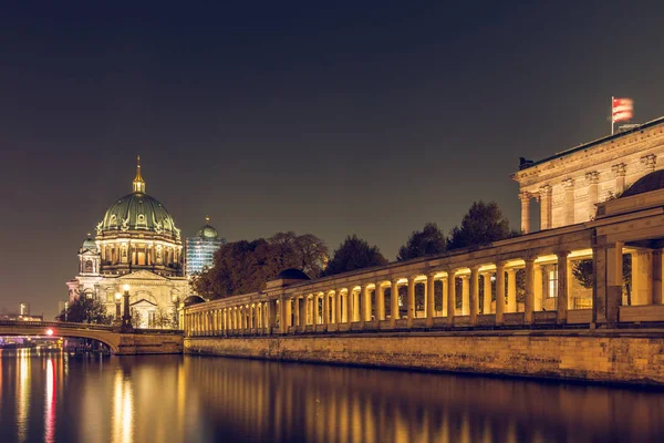 Berlin Bei Nacht Berliner Dom Und Die Friedrich Brücke Mit — Stockfoto