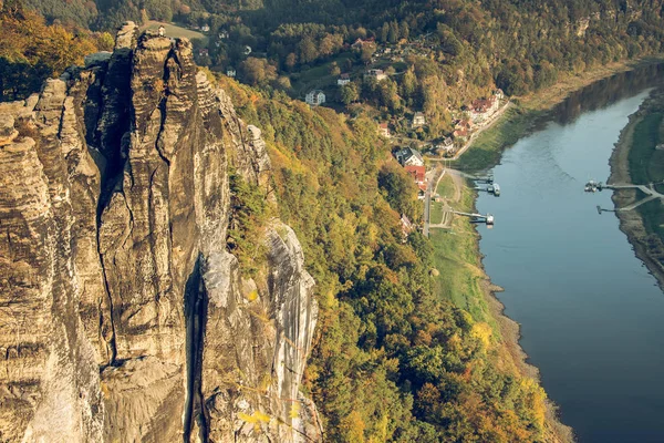 Felsformation Nationalpark Sächsische Schweiz Tal Verläuft Die Elbe Mit Fähre — Stockfoto