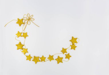 Noel süsleri, beyaz arka plan üzerinde yıldız bileşimi