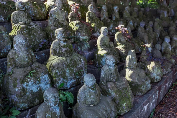 Steinstatue Eines Sitzenden Buddhistischen Mönchs Aus Japan Großaufnahme — Stockfoto