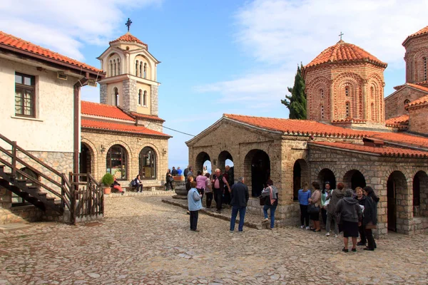 Ochryda, Macedonia (BJRM) - 14 października 2018 r: 10th wieku prawosławni klasztor kościół z St. Naum położony wzdłuż Jeziora Ochrydzkiego, na południe od miasta Ohrid. — Zdjęcie stockowe