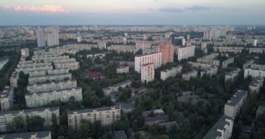 Kiev, Ukrayna - Drone uçuş Dnieper Nehri, Patona Köprüsü üzerinde