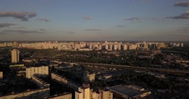 Kiev, Ukrayna - Drone uçuş Dnieper Nehri, Patona Köprüsü üzerinde