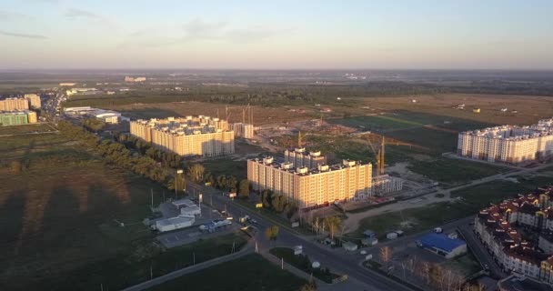 AERIAL-uttaget på en dålig bostadsområde — Stockvideo