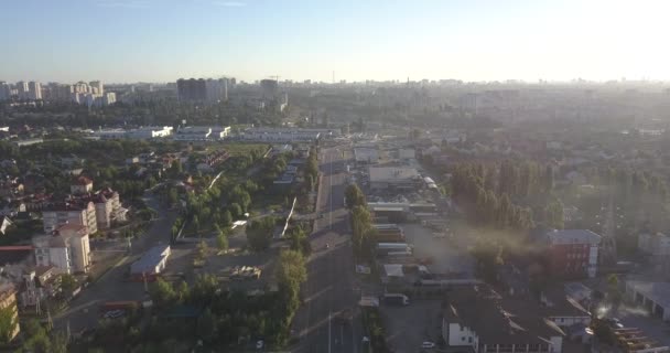 Vista aérea sobre el municipio — Vídeo de stock