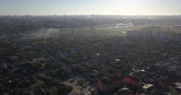 Luchtfoto uitzicht over township — Stockvideo