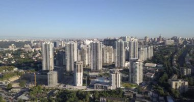 Kiev bir konut kompleksi sokakta. 4 k 4096 x 2160 piksel