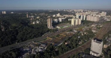 Kiev bir konut kompleksi sokakta. 4 k 4096 x 2160 piksel