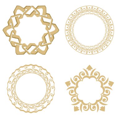 Beyaz bir arka plan üzerinde dairesel süsler kümesi.