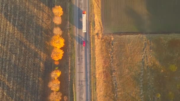 Aérea Volar Cam Seguir Moto Camino Atardecer — Vídeo de stock