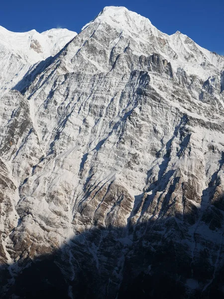 アンナプルナ南 マルディグラ ヒマール ベース キャンプ トラックからポイントを表示します ネパールのアンナプルナ山脈の雄大な山の一つ — ストック写真