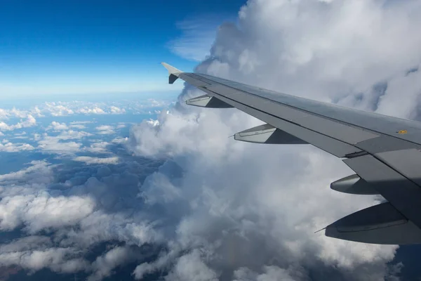 Über Den Wolken Flügelflugzeuge Himmel — Stockfoto