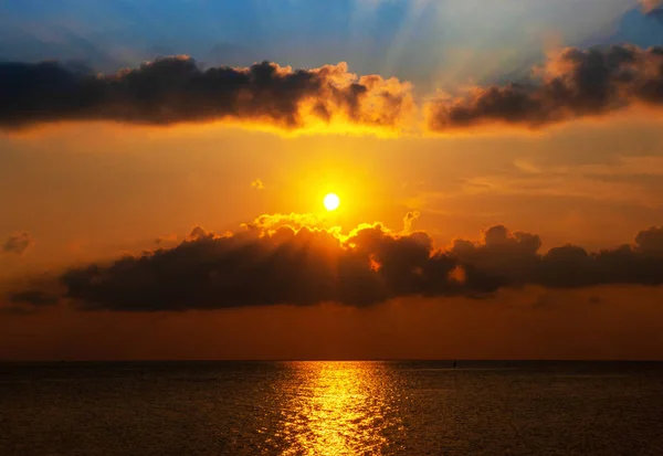 Время Заката Небо Над Морем — стоковое фото