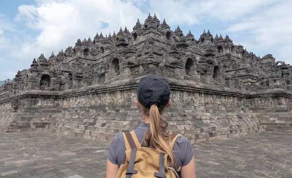 Mochilero Turístico Explorando Templo Borobudur Isla Java Indonesia — Foto de Stock