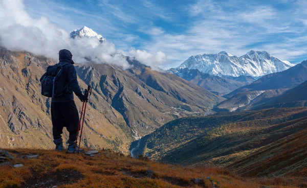 Aktivní Pěší Turistika Výhledem Himaláje Mount Everest Krajiny Cestovní Sport — Stock fotografie