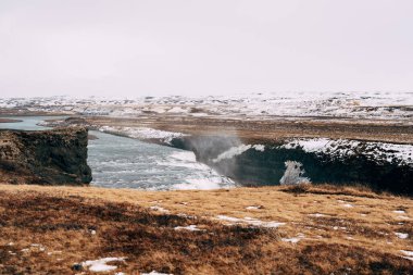 Büyük Şelale Gulfoss Güney İzlanda 'da, altın yüzükle.
