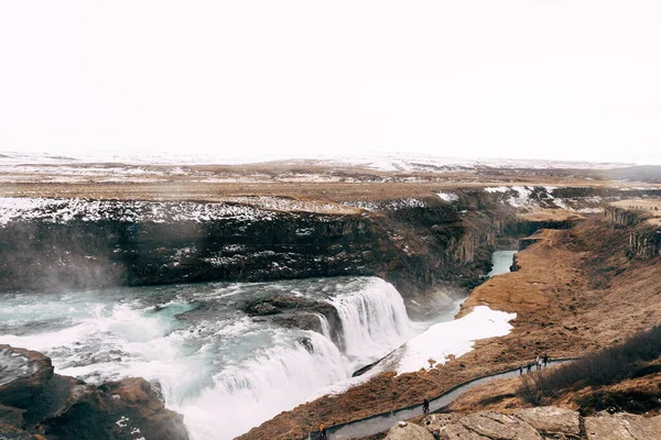 Wielki wodospad Gullfoss w południowej Islandii, na złotym pierścieniu. — Zdjęcie stockowe
