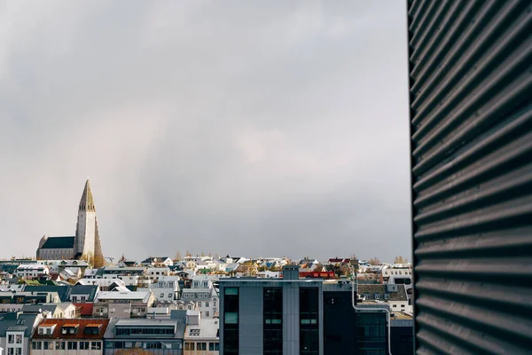 Hallgrimskirkja är en luthersk kyrka i Reykjavik, Islands huvudstad. — Stockfoto