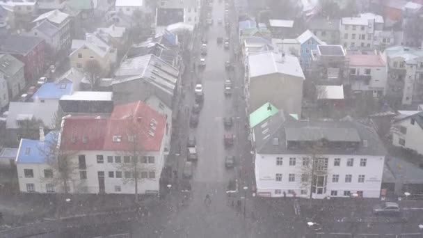 Reykjavik ciudad, vista desde la parte superior de la iglesia Hallgrimskirkja, Islandia — Vídeos de Stock