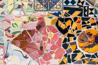 Yakın plan Mozaik Antonio Gaudi Park Guell, Barcelona 'da