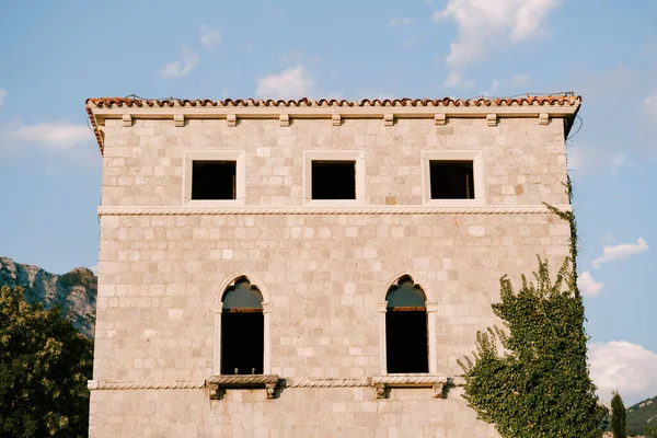 Palácio de Veneza no antigo Bar em Montenegro — Fotografia de Stock