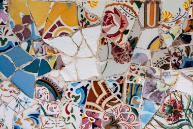 Yakın plan Mozaik Antonio Gaudi Park Guell, Barcelona 'da