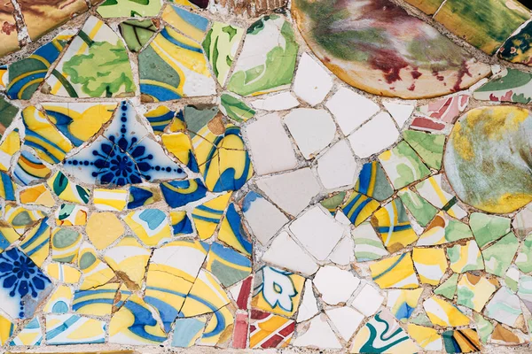 Close-up Mosaic Antonio Gaudi in the Park Guell, Barcelona — Stock Photo, Image