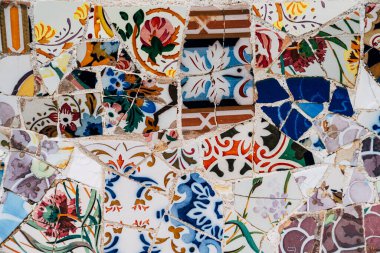 Yakın plan Mozaik Antonio Gaudi Park Guell, Barcelona 'da
