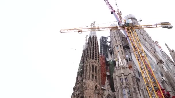 Facade of passions - Sagrada Familia in Barcelona. — стокове відео