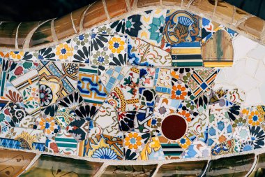 Yakın plan Mozaik Antonio Gaudi Park Guell, Barcelona 'da