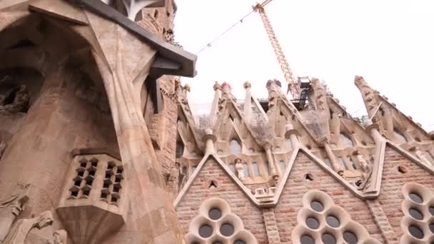 Szenvedélyek homlokzata - Sagrada Familia Barcelonában. — Stock videók