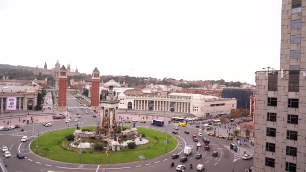 Plaza de Espana v Barceloně, náměstí hlavního města Katalánska. — Stock video