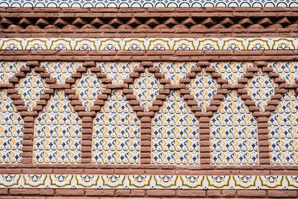Synthetic style in Mudejar architecture. Patterns on the facade. Ornament — Stock Photo, Image