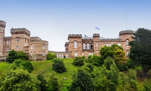 Inverness Castle, teslim tarihi 1836, İskoçya'da nehir Ness yukarıda bir tepe üzerinde oturur.