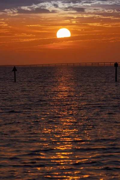 Pôr do sol sobre o golfo do México — Fotografia de Stock