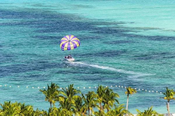 Paracadutismo a Miami, Florida — Foto Stock