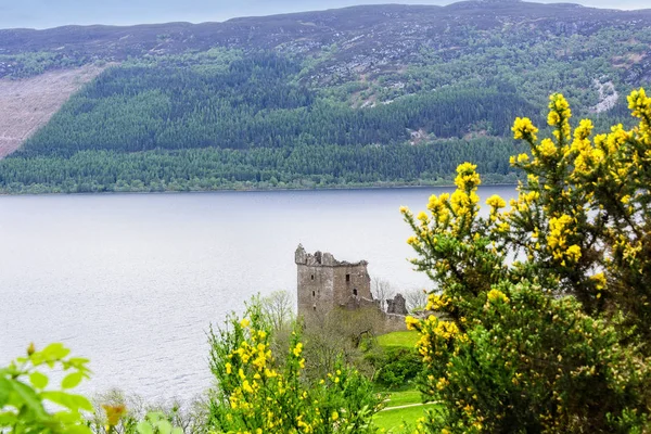 İskoçya'da Loch Ness Nehri